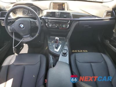 Zdjęcie 8 z 12 samochodu: 2016 BMW 320 XI VIN:WBA8E5G59GNT41202 - miniatura