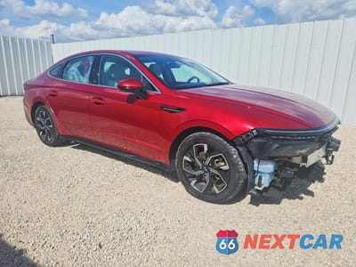 Czwarte zdjęcie samochodu z boku: 2024 HYUNDAI SONATA SEL VIN:KMHL64JA5RA398819 - miniatura