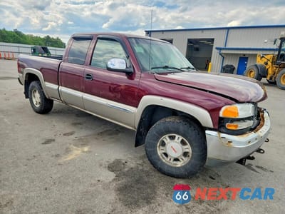 Czwarte zdjęcie samochodu z boku: 2002 GMC NEW SIERRA K1500 VIN:2GTEK19T021332904 - miniatura
