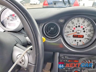 Zdjęcie 9 z 13 samochodu: 2006 MINI COOPER VIN:WMWRC33546TJ78330 - miniatura