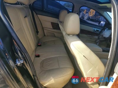 Zdjęcie 10 z 12 samochodu: 2012 JAGUAR XF VIN:SAJWA0FB9CLS59509 - miniatura