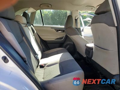 Zdjęcie 10 z 12 samochodu: 2021 TOYOTA RAV4 XLE VIN:2T3W1RFV1MW117649 - miniatura