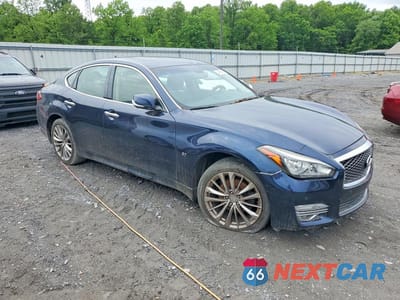 Czwarte zdjęcie samochodu z boku: 2015 INFINITI Q70 3.7 VIN:JN1BY1AR6FM561635 - miniatura