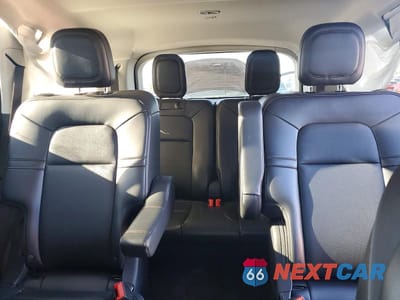 Zdjęcie 10 z 13 samochodu: 2025 LINCOLN AVIATOR VIN:5LM5J6XCXSGL22671 - miniatura