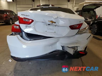Zdjęcie 6 z 12 samochodu: 2018 CHEVROLET MALIBU LT VIN:1G1ZD5ST5JF101414 - miniatura