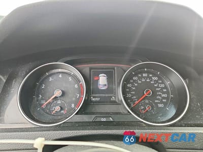 Zdjęcie 9 z 12 samochodu: 2016 VOLKSWAGEN GTI S VIN:3VW4T7AU2GM029846 - miniatura