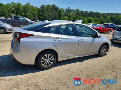 Trzecie zdjęcie samochodu z tyłu: 2019 TOYOTA PRIUS XLE AWD-E VIN:JTDL9RFU1K3000866 - miniatura