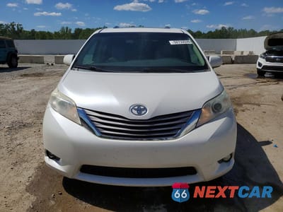 Piąte zdjęcie samochodu w środku: 2015 TOYOTA SIENNA XLE PREMIUM 8-PASSENGER VIN:5TDYK3DC9FS550192 - miniatura