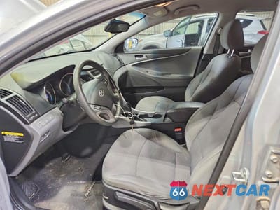 Zdjęcie 7 z 12 samochodu: 2012 HYUNDAI SONATA GLS VIN:5NPEB4AC5CH401583 - miniatura