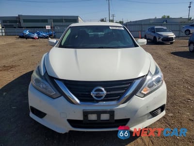 Piąte zdjęcie samochodu w środku: 2016 NISSAN ALTIMA 2.5 S VIN:1N4AL3AP1GC255845 - miniatura