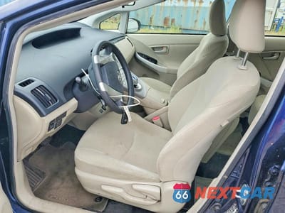 Zdjęcie 7 z 12 samochodu: 2012 TOYOTA PRIUS THREE VIN:JTDKN3DU1C1546913 - miniatura