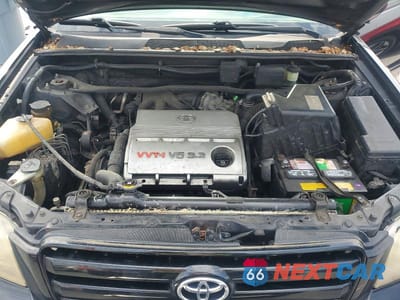 Zdjęcie 11 z 13 samochodu: 2004 TOYOTA HIGHLANDER LIMITED VIN:JTEEP21A540049717 - miniatura