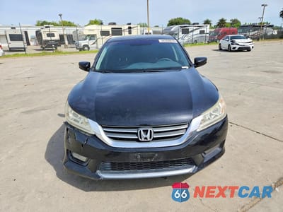 Piąte zdjęcie samochodu w środku: 2013 HONDA ACCORD LX VIN:1HGCR2F33DA244470 - miniatura
