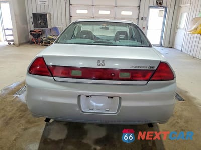Zdjęcie 6 z 12 samochodu: 2001 HONDA ACCORD EX VIN:1HGCG22501A033249 - miniatura