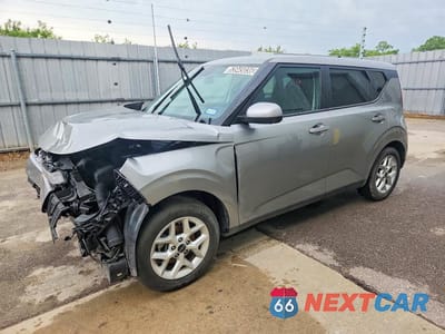 2025 KIA SOUL LX KNDJ23AU0S7943632 - główne zdjęcie licytacji z USA - miniatura