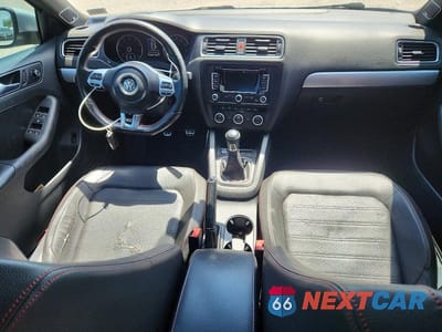 Zdjęcie 8 z 12 samochodu: 2013 VOLKSWAGEN JETTA GLI VIN:3VW5A7AJ3DM211745 - miniatura