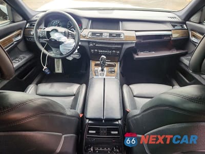 Zdjęcie 8 z 13 samochodu: 2014 BMW 750 LXI VIN:WBAYF8C56ED141806 - miniatura