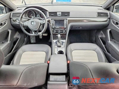 Zdjęcie 8 z 12 samochodu: 2018 VOLKSWAGEN PASSAT GT VIN:1VWJM7A30JC038741 - miniatura