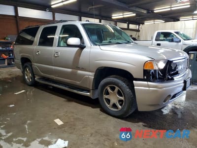 Czwarte zdjęcie samochodu z boku: 2004 GMC YUKON XL DENALI VIN:1GKFK66U74J141525 - miniatura