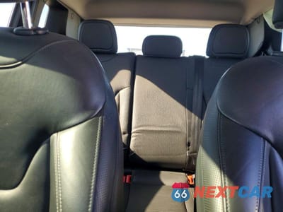 Zdjęcie 10 z 13 samochodu: 2023 JEEP RENEGADE LIMITED VIN:ZACNJDD17PPP57363 - miniatura