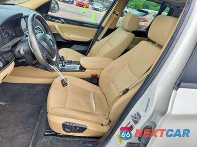 Zdjęcie 7 z 13 samochodu: 2017 BMW X3 SDRIVE28I VIN:5UXWZ7C34H0X39851 - miniatura