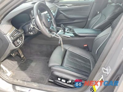 Zdjęcie 7 z 13 samochodu: 2021 BMW M550XI VIN:WBA13BK03MCF11162 - miniatura