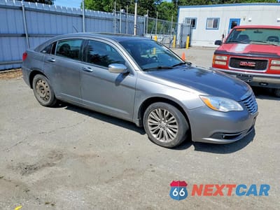 Czwarte zdjęcie samochodu z boku: 2011 CHRYSLER 200 LIMITED VIN:1C3BC2FB2BN582343 - miniatura