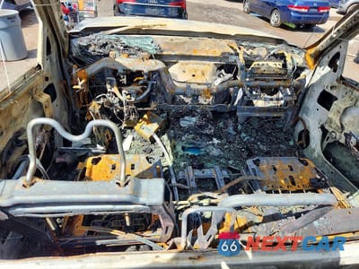 Zdjęcie 8 z 12 samochodu: 2011 CHEVROLET SILVERADO K1500 VIN:1GCNKPEX5BZ461188 - miniatura