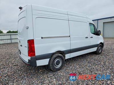 Trzecie zdjęcie samochodu z tyłu: 2025 MERCEDES-BENZ SPRINTER 2500 VIN:W1Y4NBHY2ST199624 - miniatura
