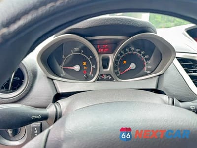 Zdjęcie 8 z 10 samochodu: 2011 FORD FIESTA SE VIN:3FADP4BJ6BM118621 - miniatura