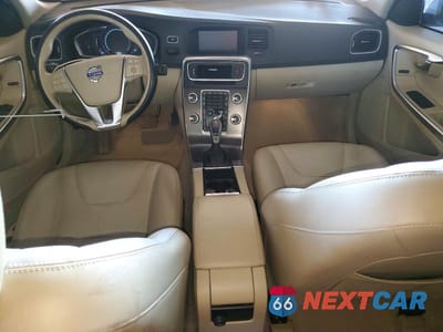 Zdjęcie 8 z 12 samochodu: 2016 VOLVO S60 PREMIER VIN:YV126MFK2G2401467 - miniatura