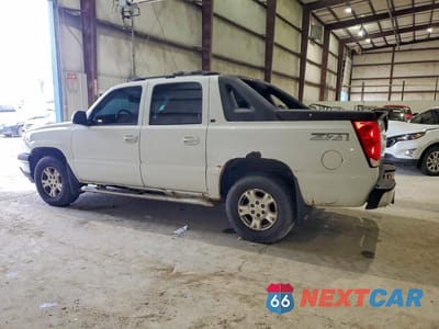 Drugie zdjęcie samochodu z przodu: 2005 CHEVROLET AVALANCHE K1500 VIN:3GNEK12Z45G100100 - miniatura