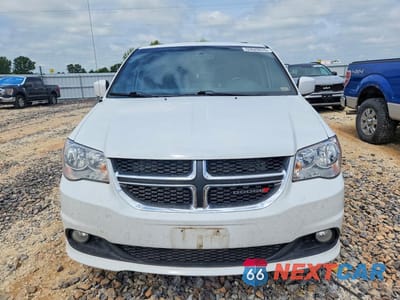 Piąte zdjęcie samochodu w środku: 2017 DODGE GRAND CARAVAN SXT VIN:2C4RDGCG9HR595946 - miniatura