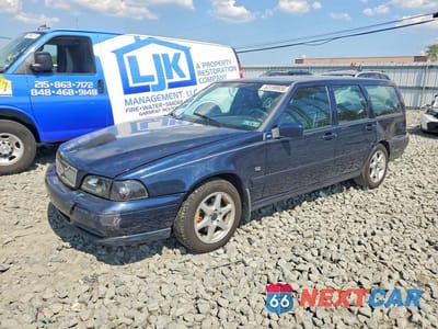 2000 VOLVO V70 BASE YV1LW61J9Y2700972 - główne zdjęcie licytacji z USA - miniatura