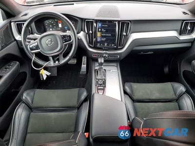 Zdjęcie 8 z 13 samochodu: 2019 VOLVO XC60 T5 R-DESIGN VIN:LYV102RM0KB284015 - miniatura