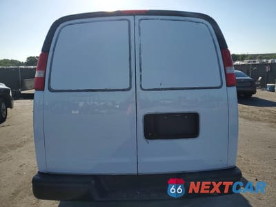 Zdjęcie 6 z 12 samochodu: 2020 CHEVROLET EXPRESS G2500 VIN:1GCWGAFP3L1218657 - miniatura