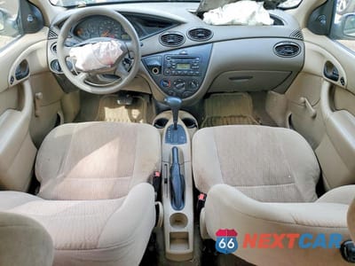 Zdjęcie 8 z 12 samochodu: 2000 FORD FOCUS SE VIN:1FAFP34P9YW409160 - miniatura