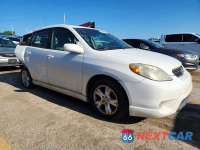 Czwarte zdjęcie samochodu z boku: 2007 TOYOTA COROLLA MATRIX XR VIN:2T1KR32EX7C645022 - miniatura