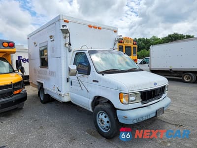 Czwarte zdjęcie samochodu z boku: 1995 FORD E350 BOX TRUCK VIN:1FDKE37H5SHA01586 - miniatura