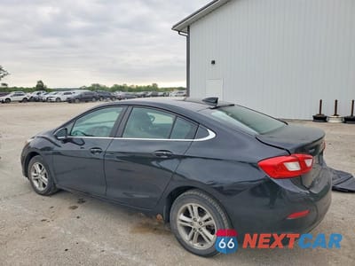 Drugie zdjęcie samochodu z przodu: 2017 CHEVROLET CRUZE LT VIN:1G1BE5SM3H7122872 - miniatura