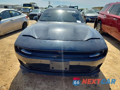 Piąte zdjęcie samochodu w środku: 2025 DODGE CHARGER DAYTONA SCAT PACK VIN:2C3CDBDK3SR547477 - miniatura