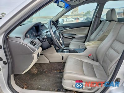 Zdjęcie 7 z 12 samochodu: 2010 HONDA ACCORD EXL VIN:1HGCP2F8XAA125621 - miniatura