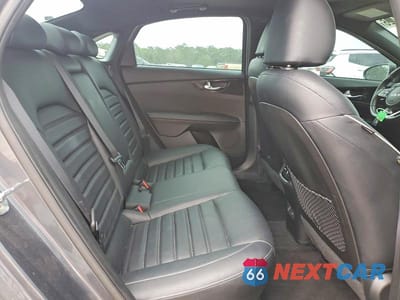 Zdjęcie 10 z 12 samochodu: 2023 KIA FORTE GT LINE VIN:3KPF54AD8PE587814 - miniatura