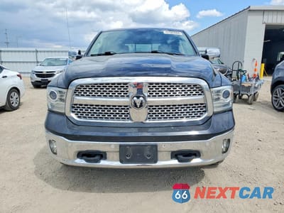 Piąte zdjęcie samochodu w środku: 2016 RAM 1500 LARAMIE VIN:1C6RR7NMXGS303617 - miniatura