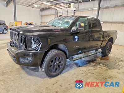2023 RAM 2500 BIG HORN 3C6UR5DJ2PG589721 - główne zdjęcie licytacji z USA - miniatura