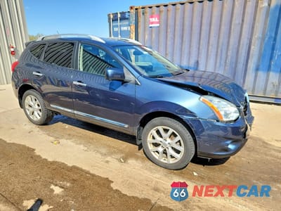 Czwarte zdjęcie samochodu z boku: 2012 NISSAN ROGUE S VIN:JN8AS5MV2CW420804 - miniatura