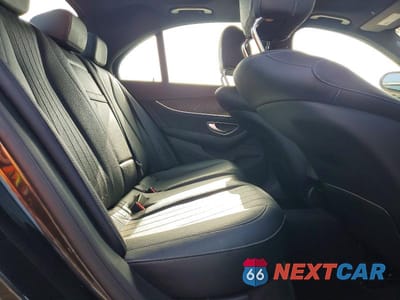 Zdjęcie 10 z 13 samochodu: 2022 MERCEDES-BENZ E CLASS VIN:W1KZF8DBXNB025408 - miniatura