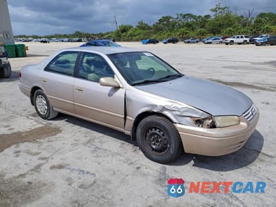 Czwarte zdjęcie samochodu z boku: 1997 TOYOTA CAMRY LE VIN:4T1BG22K1VU157773 - miniatura