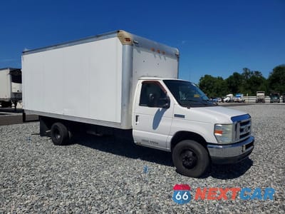 Czwarte zdjęcie samochodu z boku: 2014 FORD ECONOLINE E450 SUPER DUTY CUTAWAY VAN VIN:1FDXE4FS2EDA78596 - miniatura