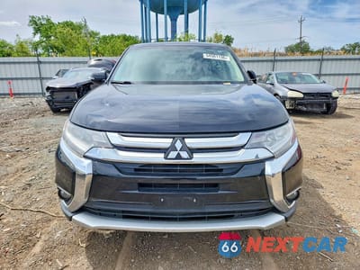 Piąte zdjęcie samochodu w środku: 2016 MITSUBISHI OUTLANDER SE VIN:JA4AD3A34GZ020206 - miniatura
